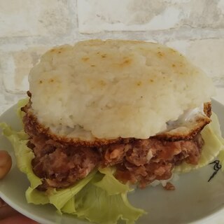 ねぎとろライスバーガー